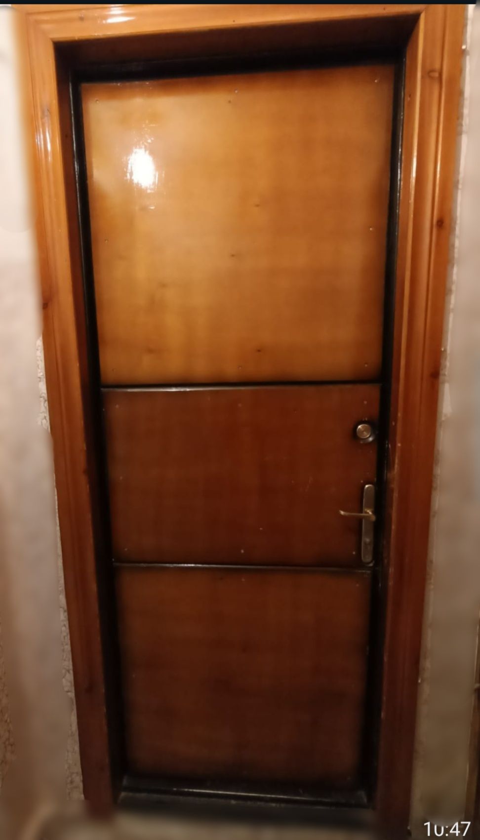 Продам входную железную дверь, без коробки!