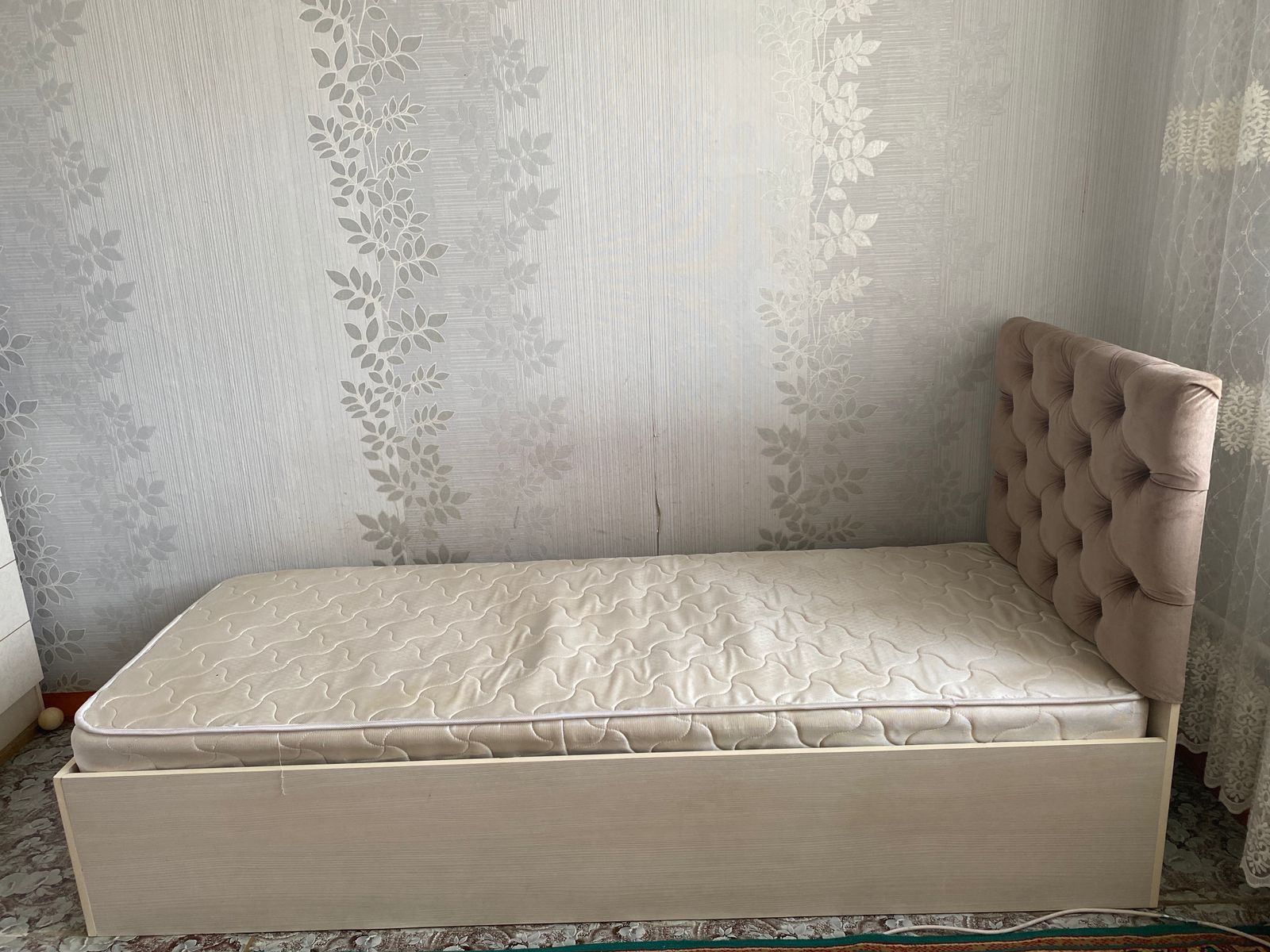 Продам кровать для девушек