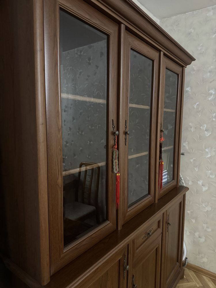 Алмата,  гарнитур в гостинную - шкаф сервант и тумба под телевизор