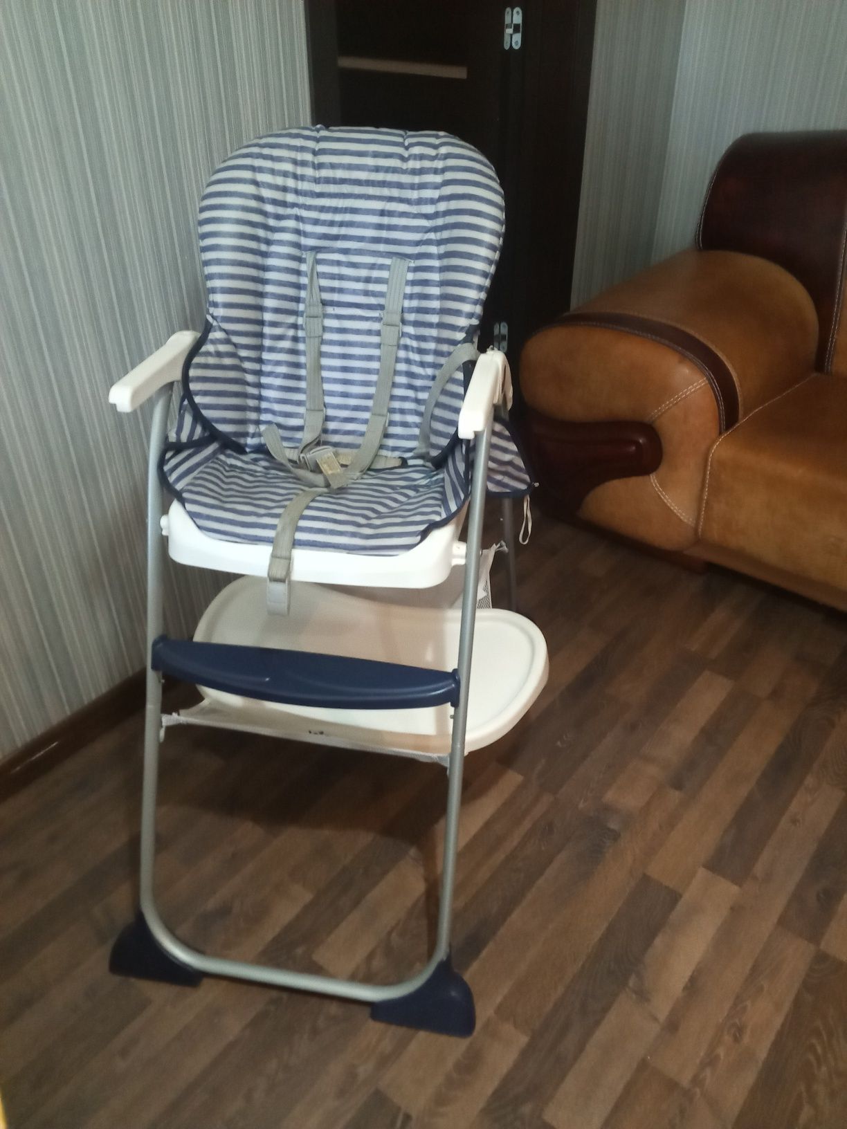Продам детский стульчик для кормления