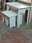 Продам Стол и 4 табуретки