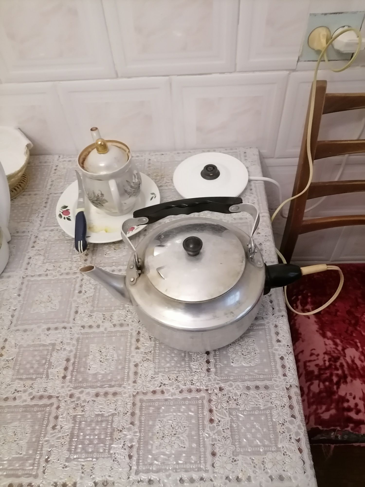 Продам чайник электрический