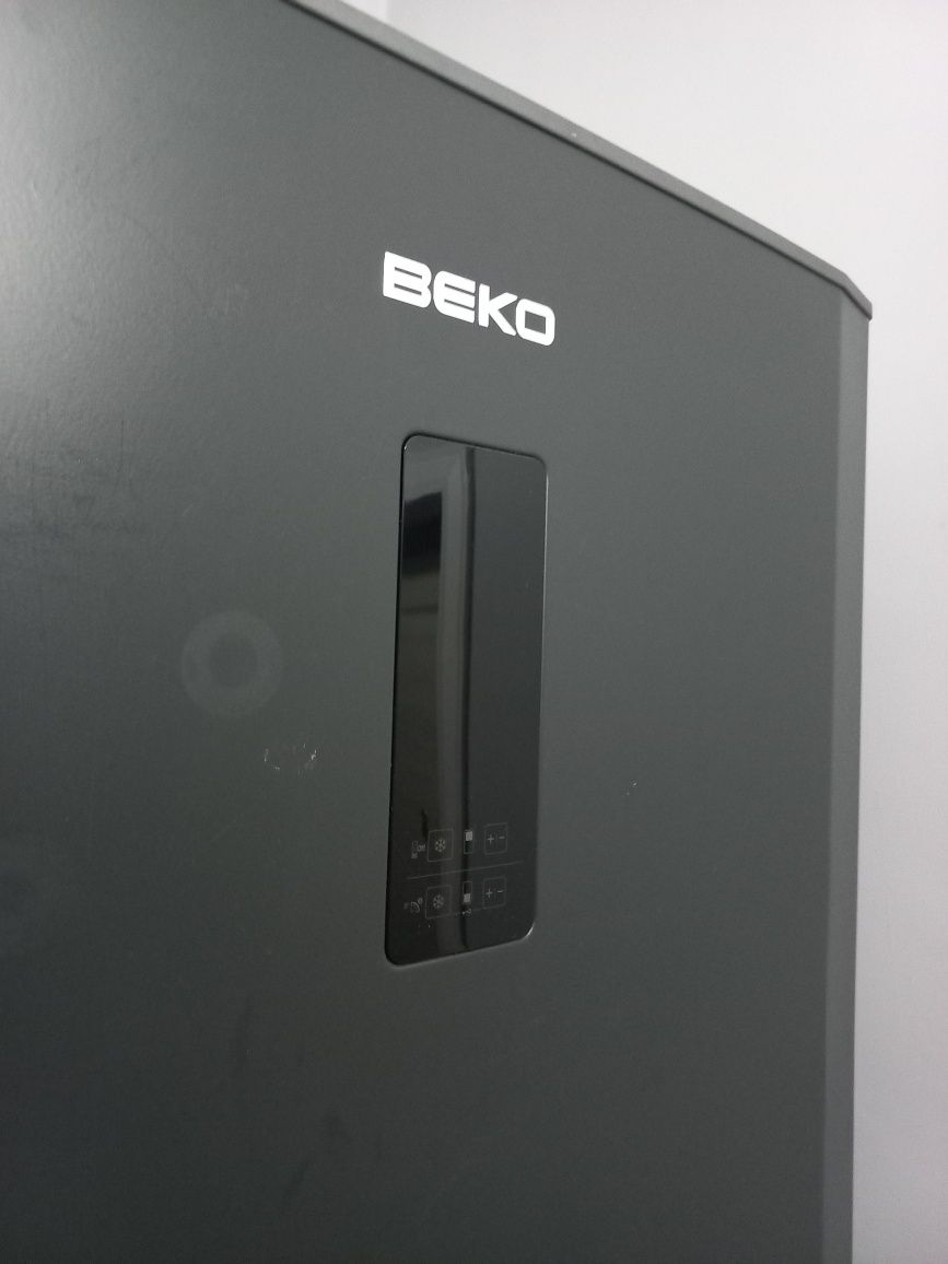 Продам холодильник фирмы  BEKO.