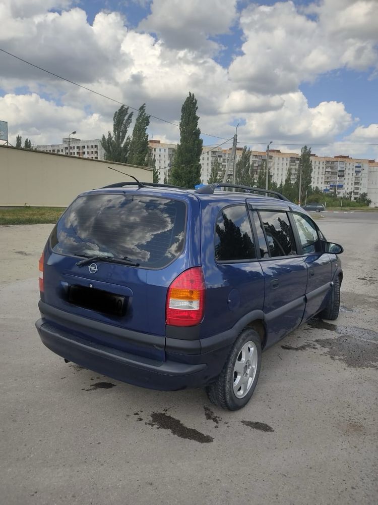 Opel Zafira 2002 года