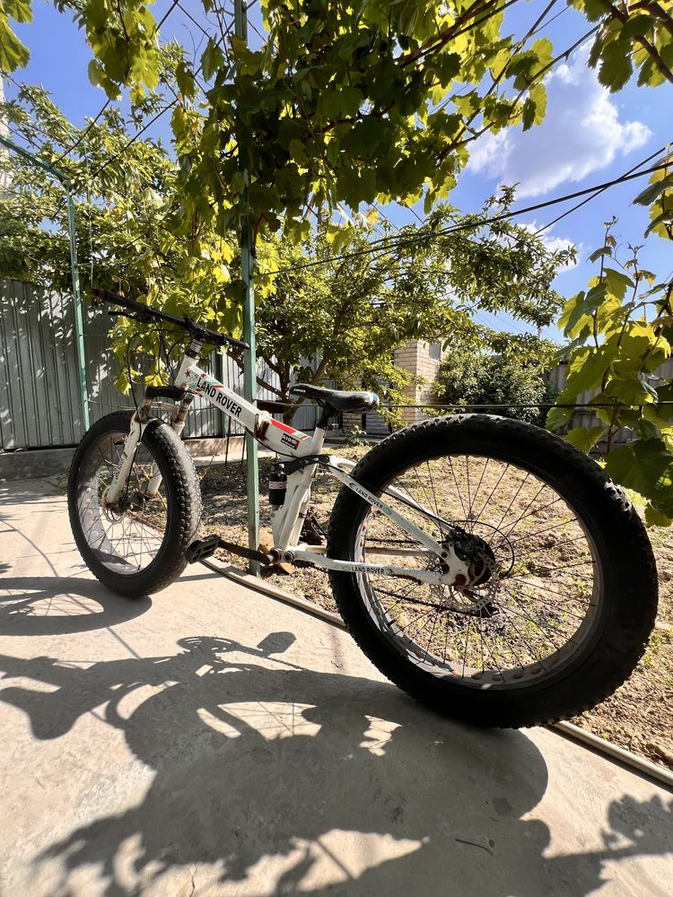 Fat Bike Land Rover