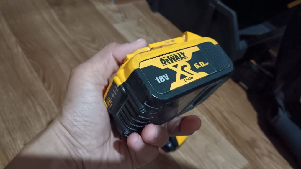 Корпус аккумулятора 18в dewalt