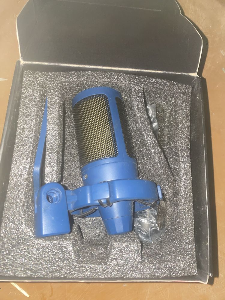 Микрофон fifine A6V