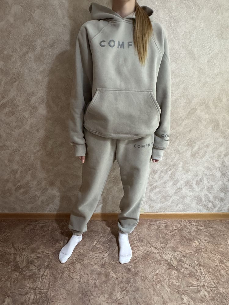 Продам оверсайз костюм бренда comfrt