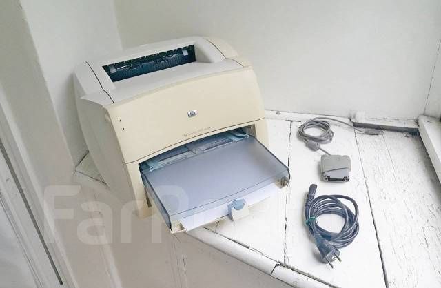 HP LaserJet 1000  рабочий! Ноутбук в подарок!