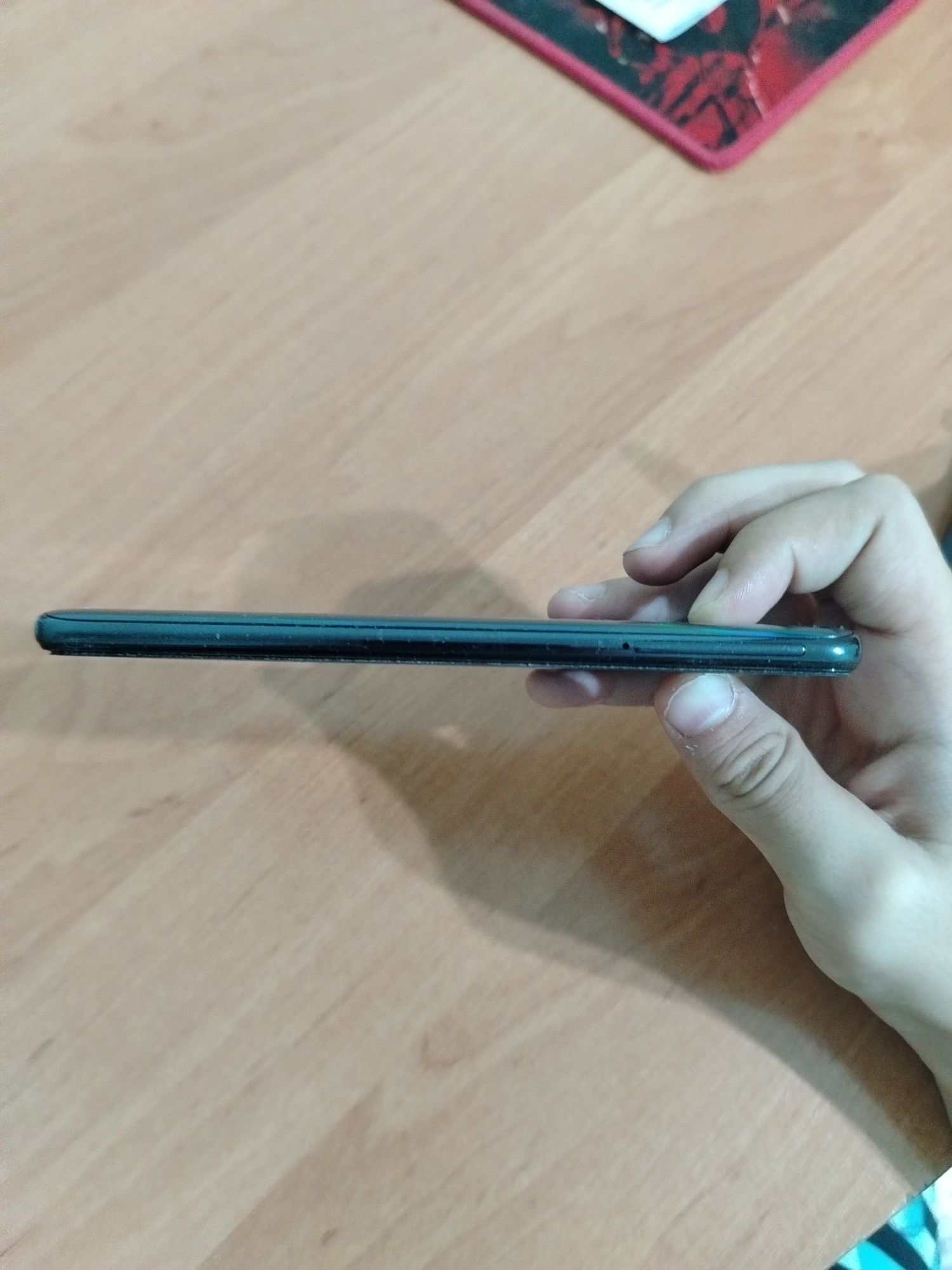 Samsung A40 64Gb в хорошем состоянии