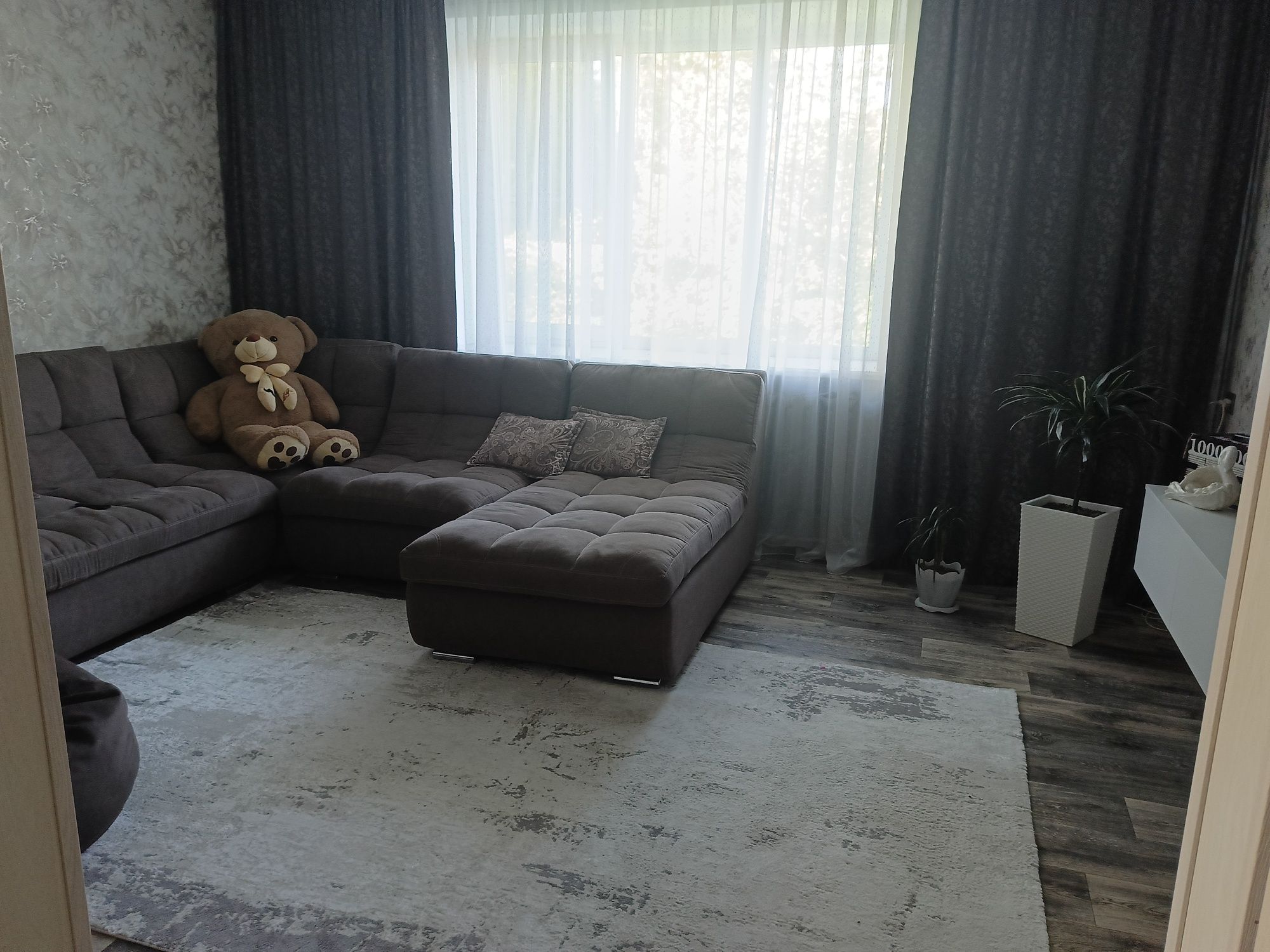 Продам 3х комнатную квартиру с гаражом
