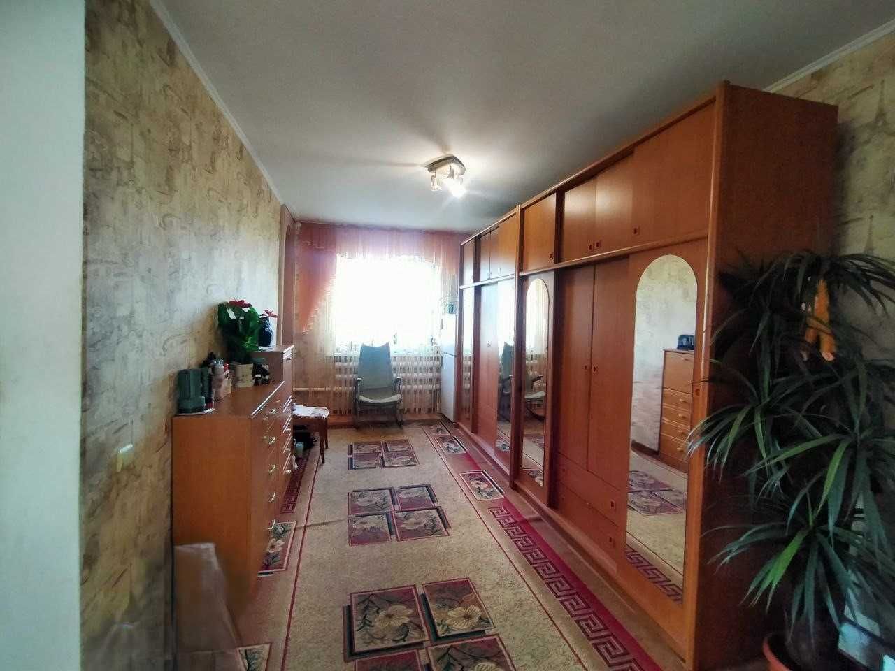 Продажа двухэтажного дома центральными коммуникациями.