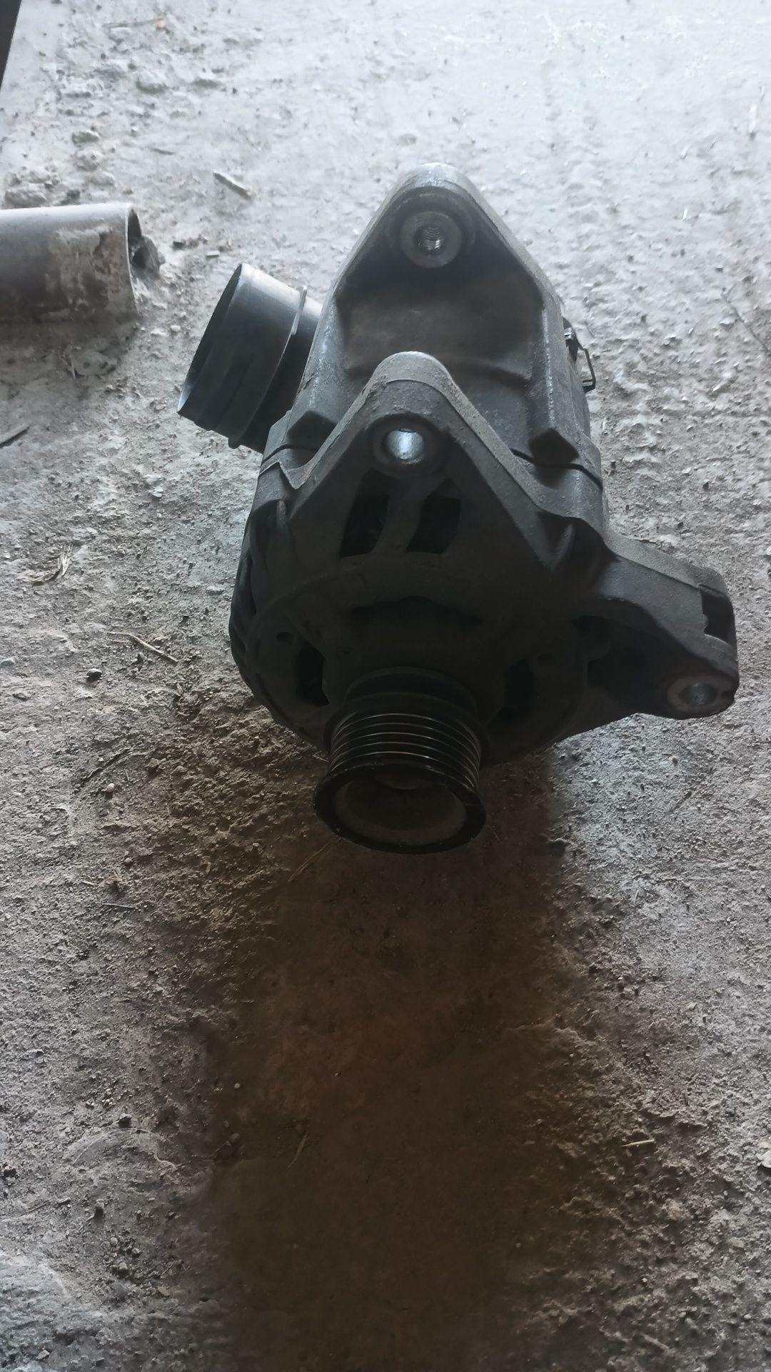 Генератор BOSCH бмв е34