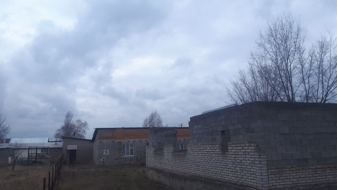 Продаётся 4-х комнатная времянка с недостроенным домом