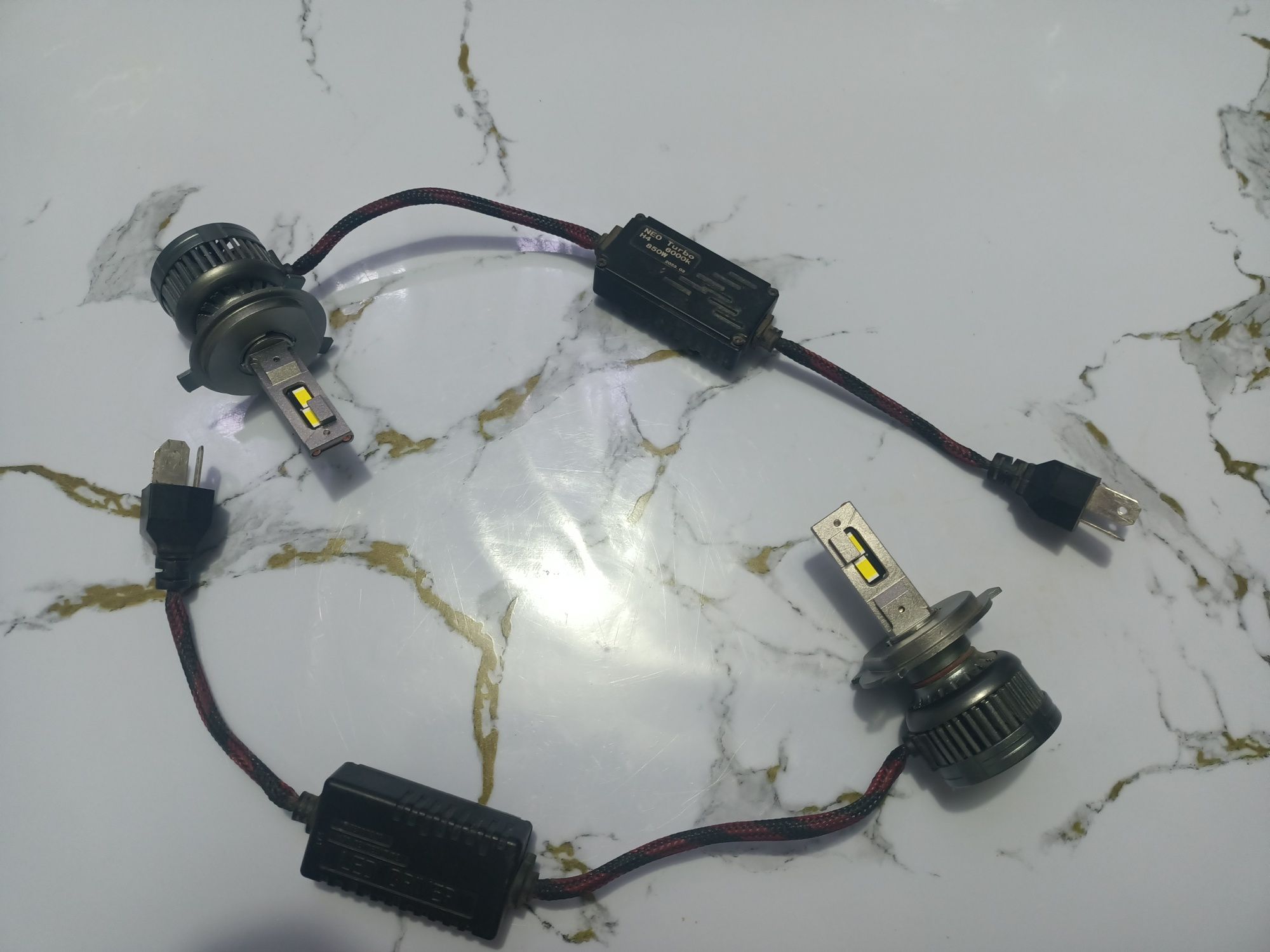 Продается LED-лампы OSRAM H4