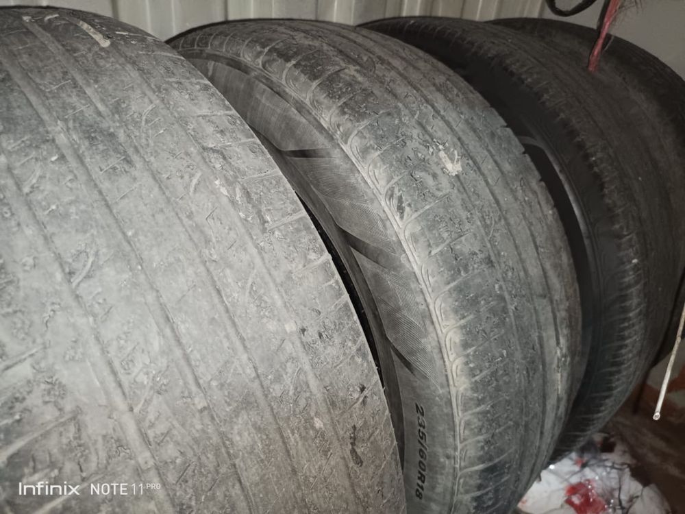 Продам резину комплект летние