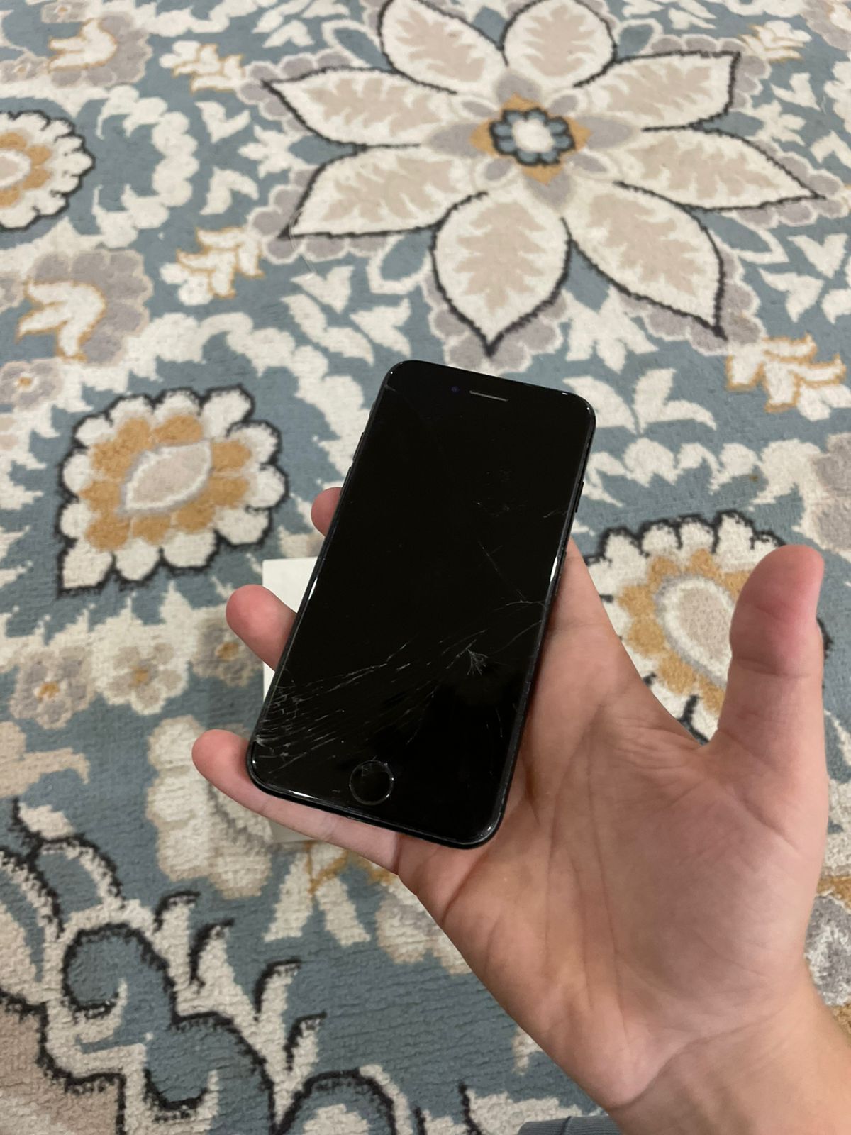 Продам или обменяю iPhone 7