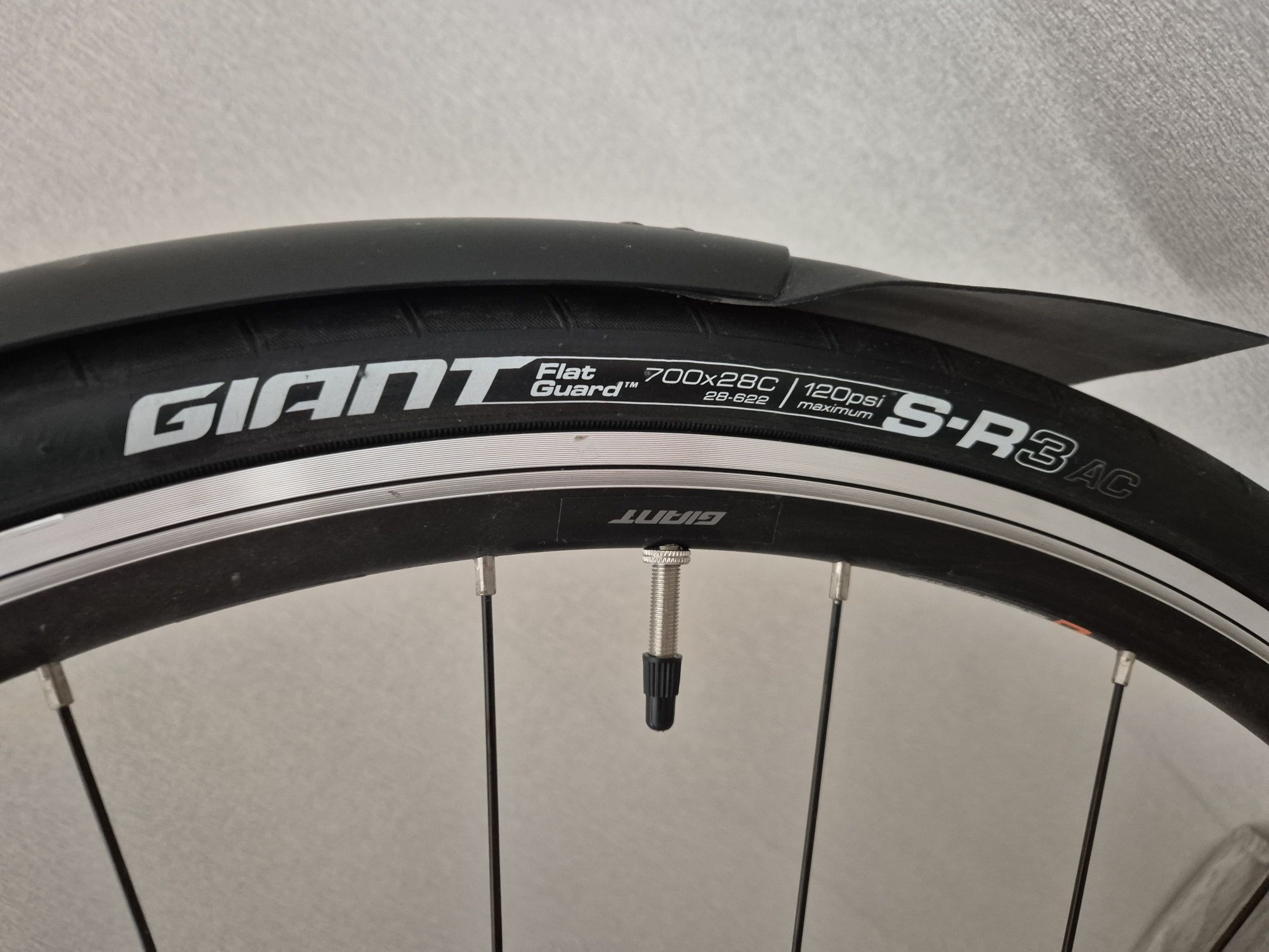 Giant Contend 2 велосипед
