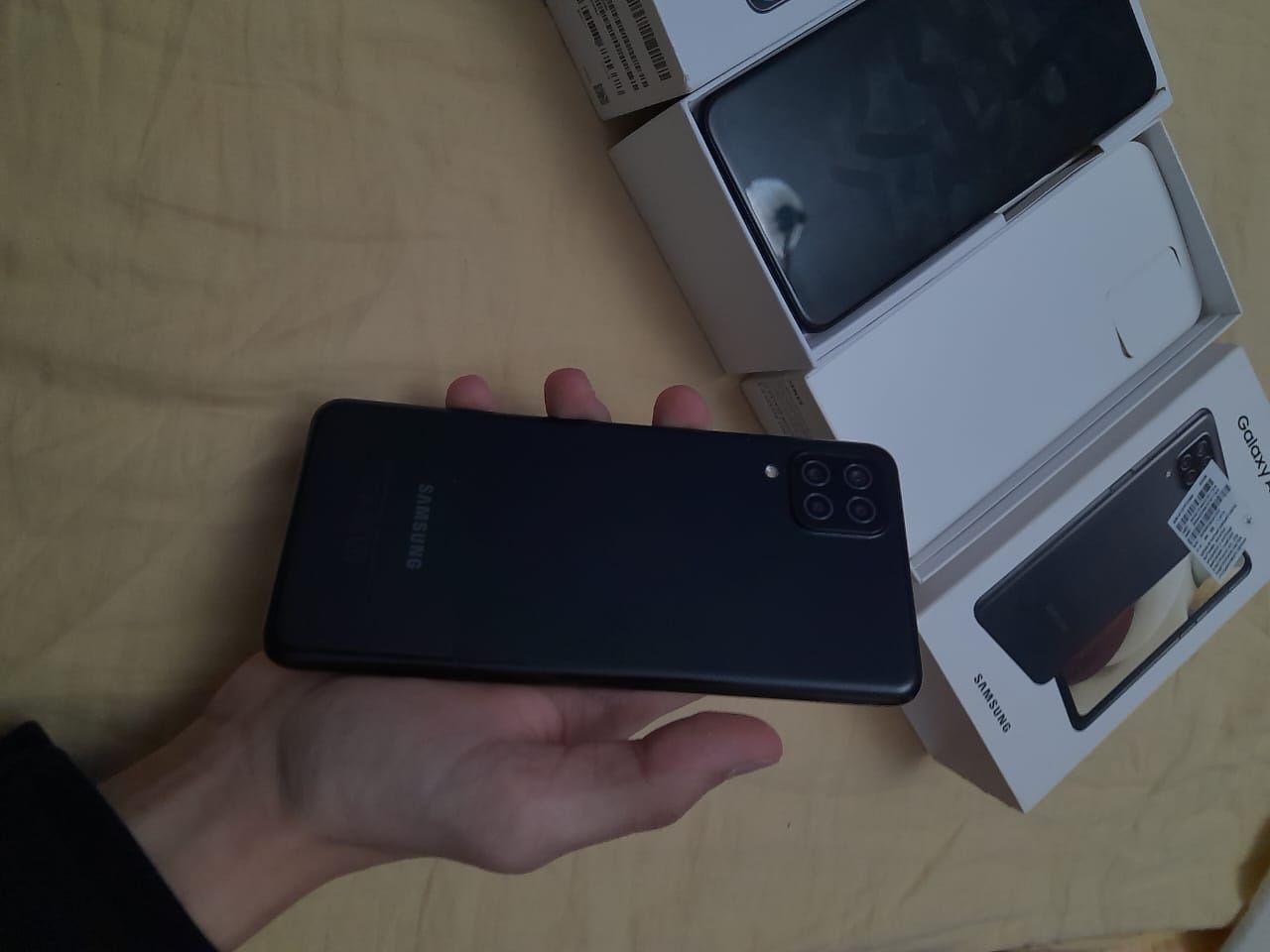 Продам срочно (redmi not 11s 8/128) и (Samsung galaxy a12)