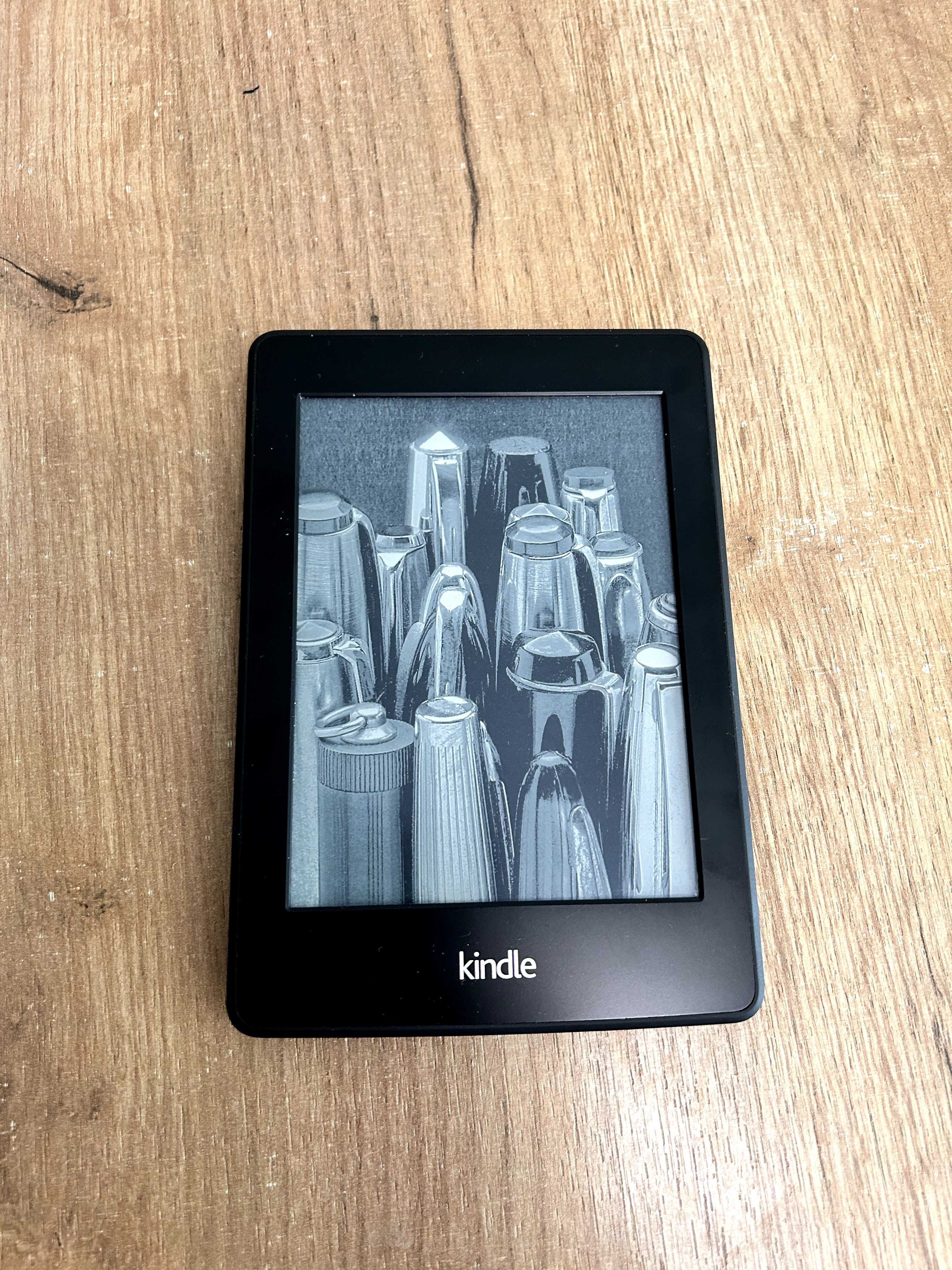 Kindle Paperwhite черный или Kindle Basic 10th Generation белый