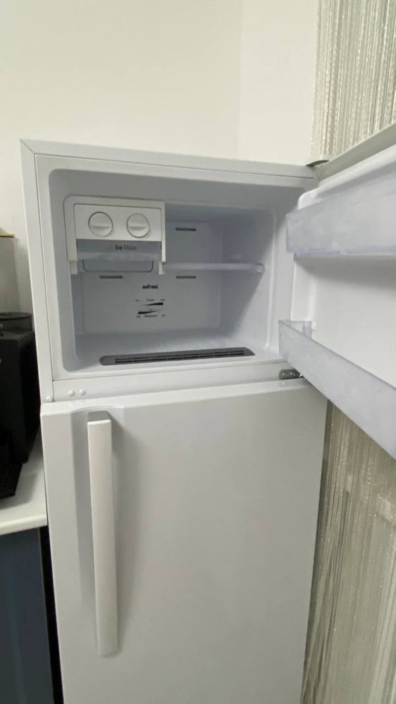 Продам совершенно новый холодильник