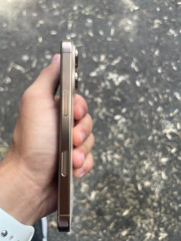 Айфон Apple 16 pro