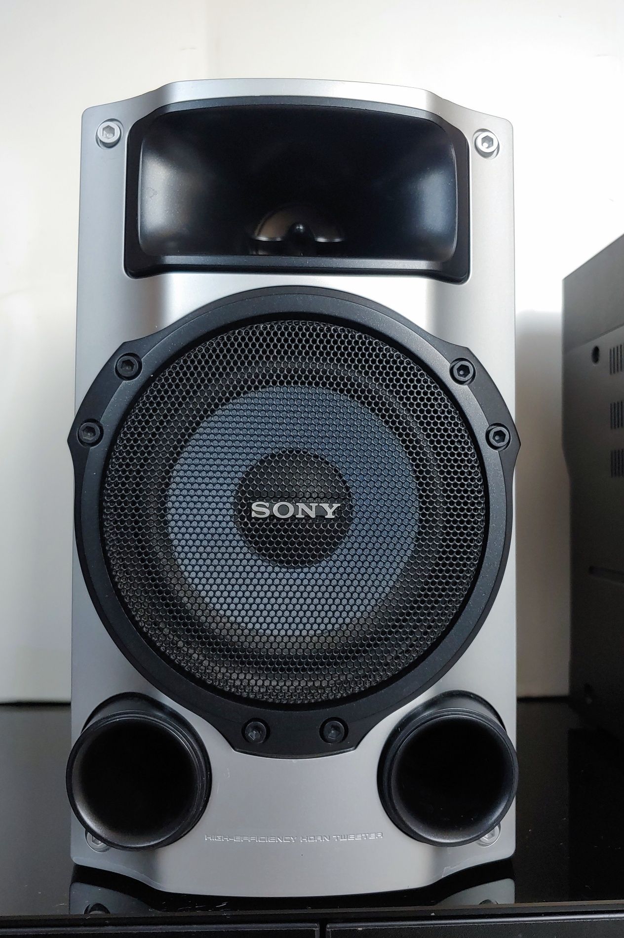 Продам мощный японский музыкальный центр SONY, колонка