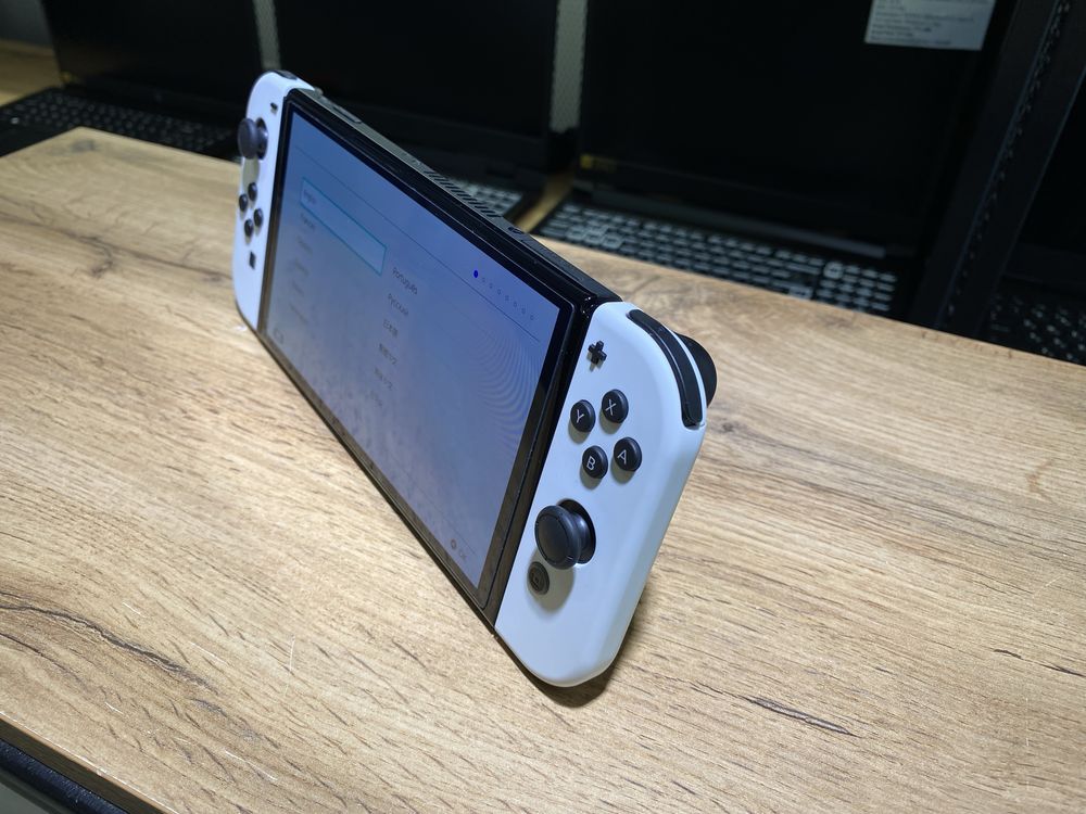 Nintendo Switch OLED, новая, флешка 128GB, полный комплект, 10413/А10