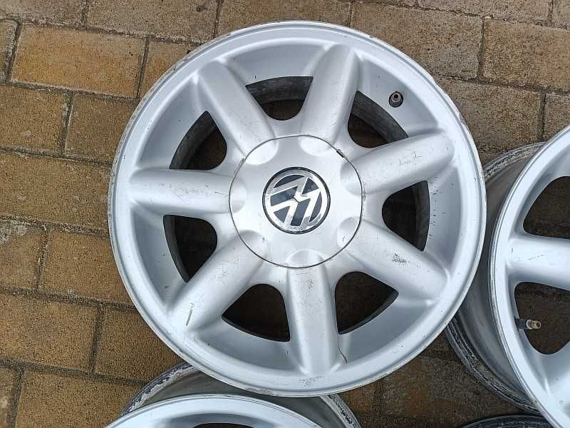 Продам оригинальные легкосплавные диски на автомашину Volkswagen Golf