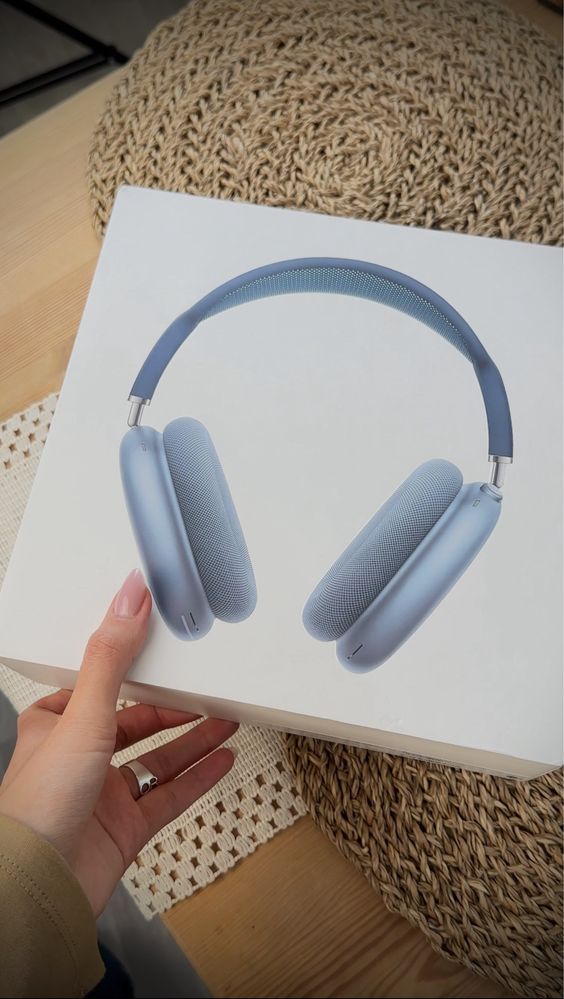 AirPods Max синий