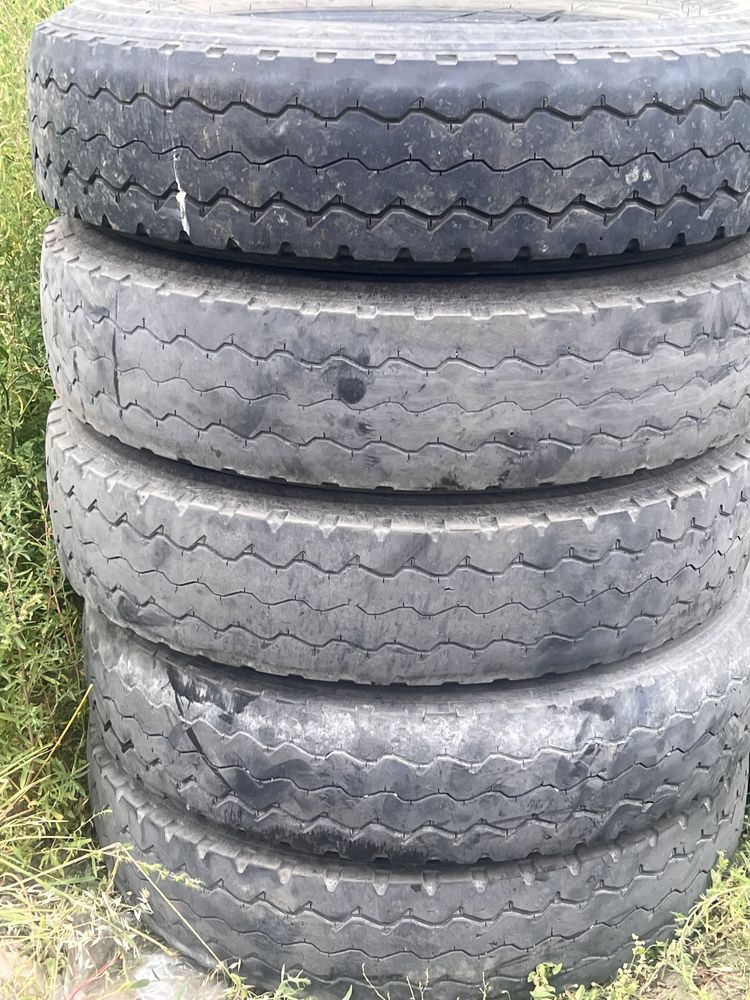 Продам шины бу грузовую