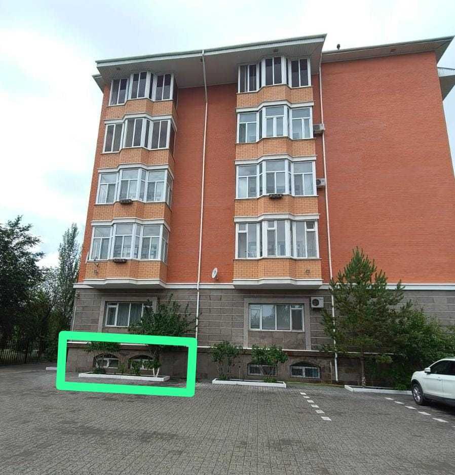 Продаётся цокольный этаж в элитном доме