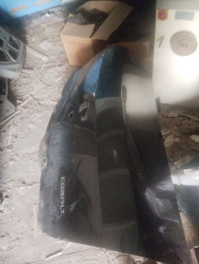 Продам крышку багажника на кобальт