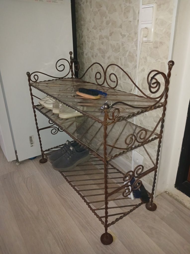 Сатылады шкаф кіре беріс ,ұзындығы 120 см