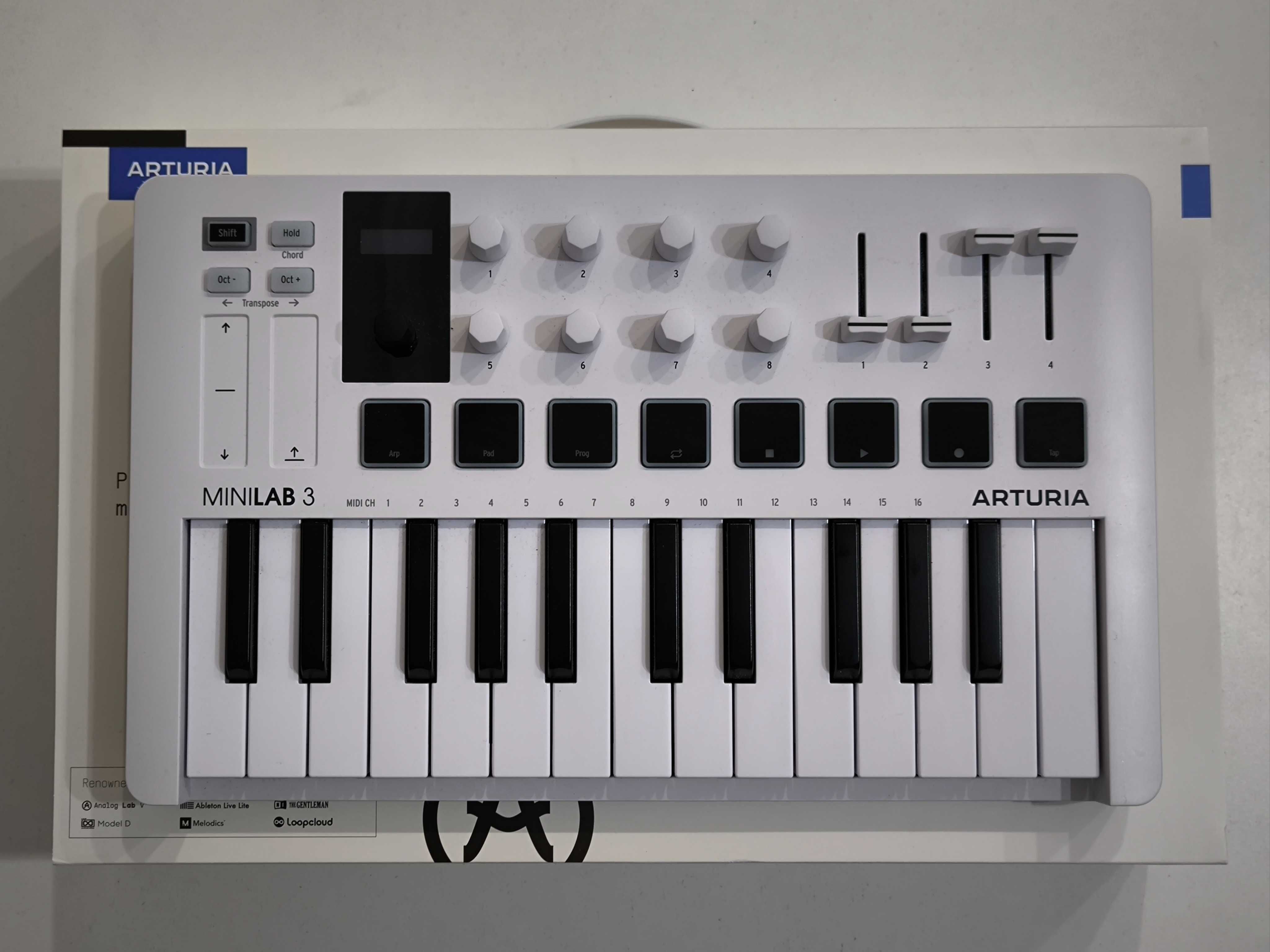 MIDI-клавиатура Arturia Minilab 3