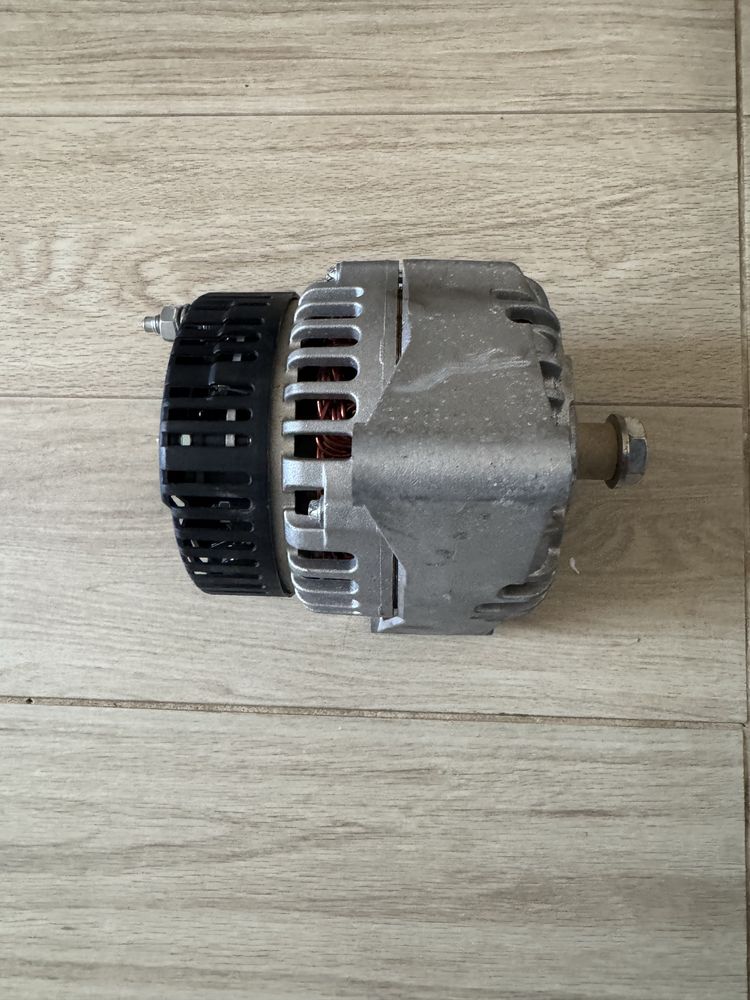 Продам новый генератор Mahle AAK5568