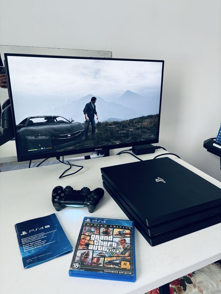 PlayStation 4 PRO В отличном состоянии