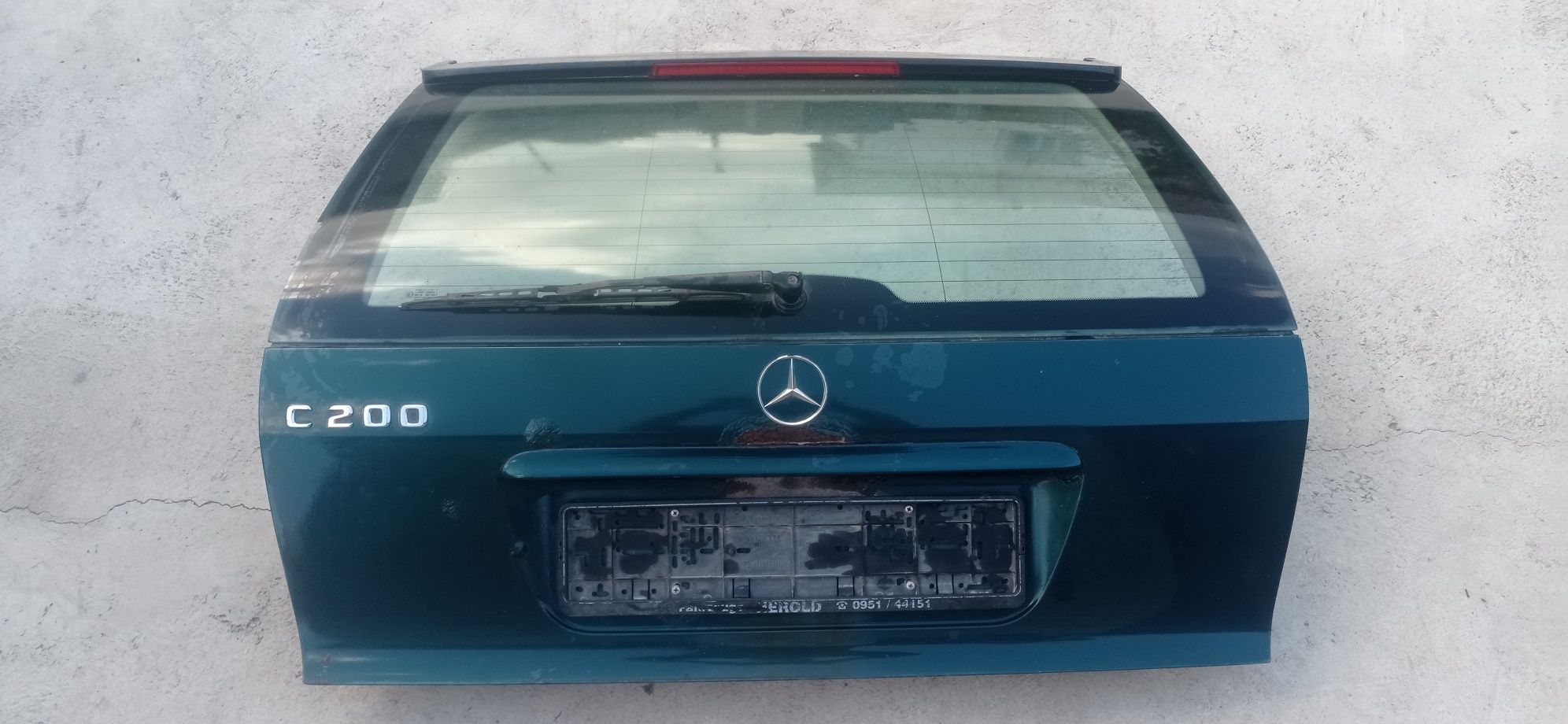 Мерс C class W202 крышка багажника