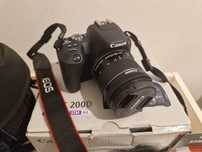 Продам фотоаппарат Canon EOS 200D