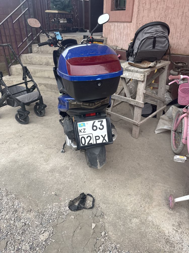 Мапед Макси состояние отличное , пробег 580,