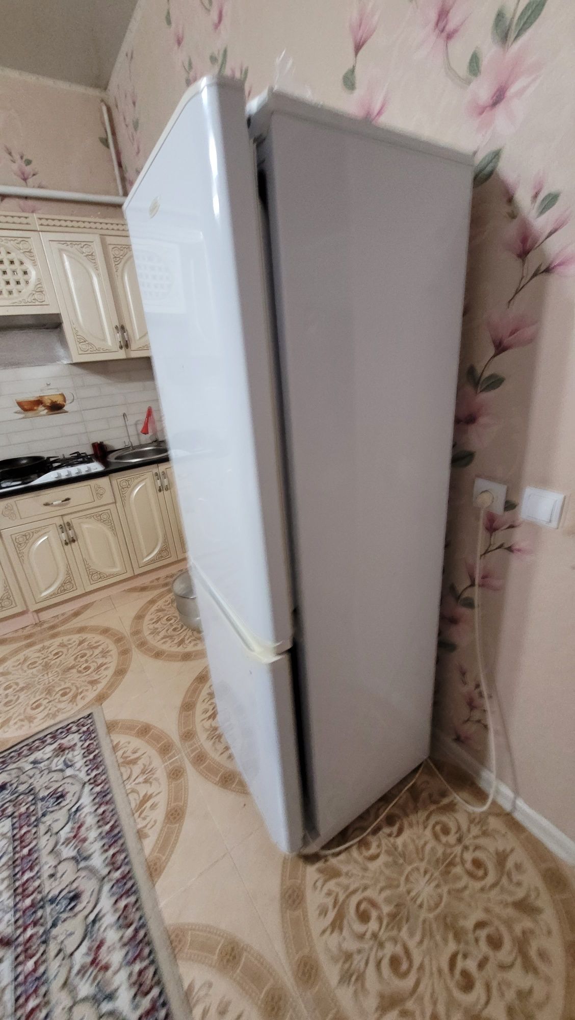 Холодильник Бирюса
