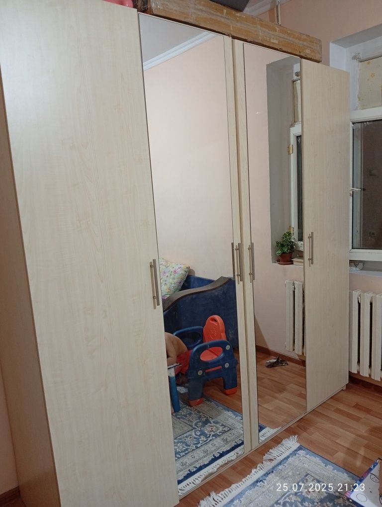 Шифоньер хорошего качества