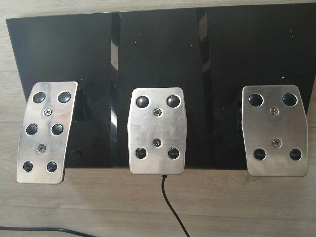 Продаю руль ardor gaming silverstone