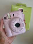 Instax mini 12 розовый цвет