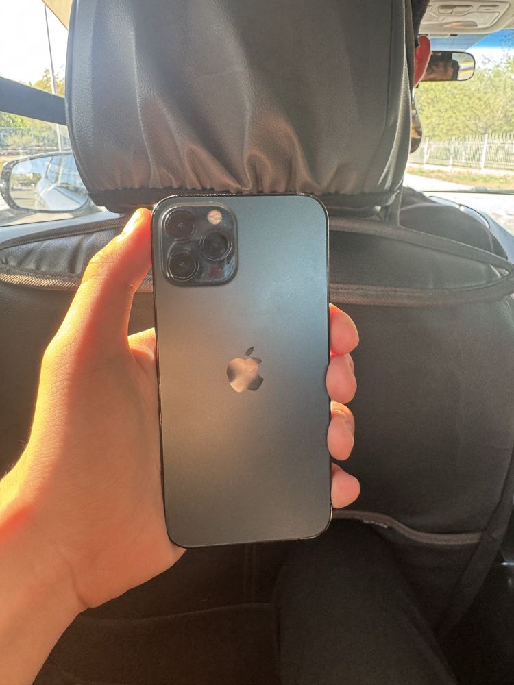 продам iphone 12 pro