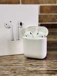 Наушники AirPods (2-го поколения)