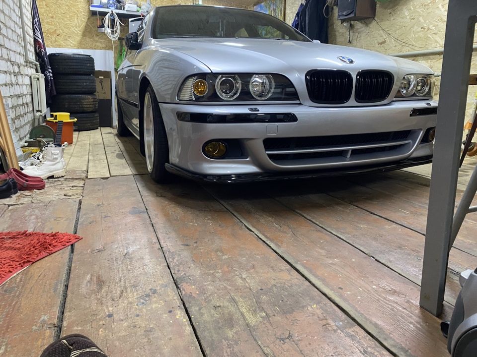 BMW e39 бампер фары пароги