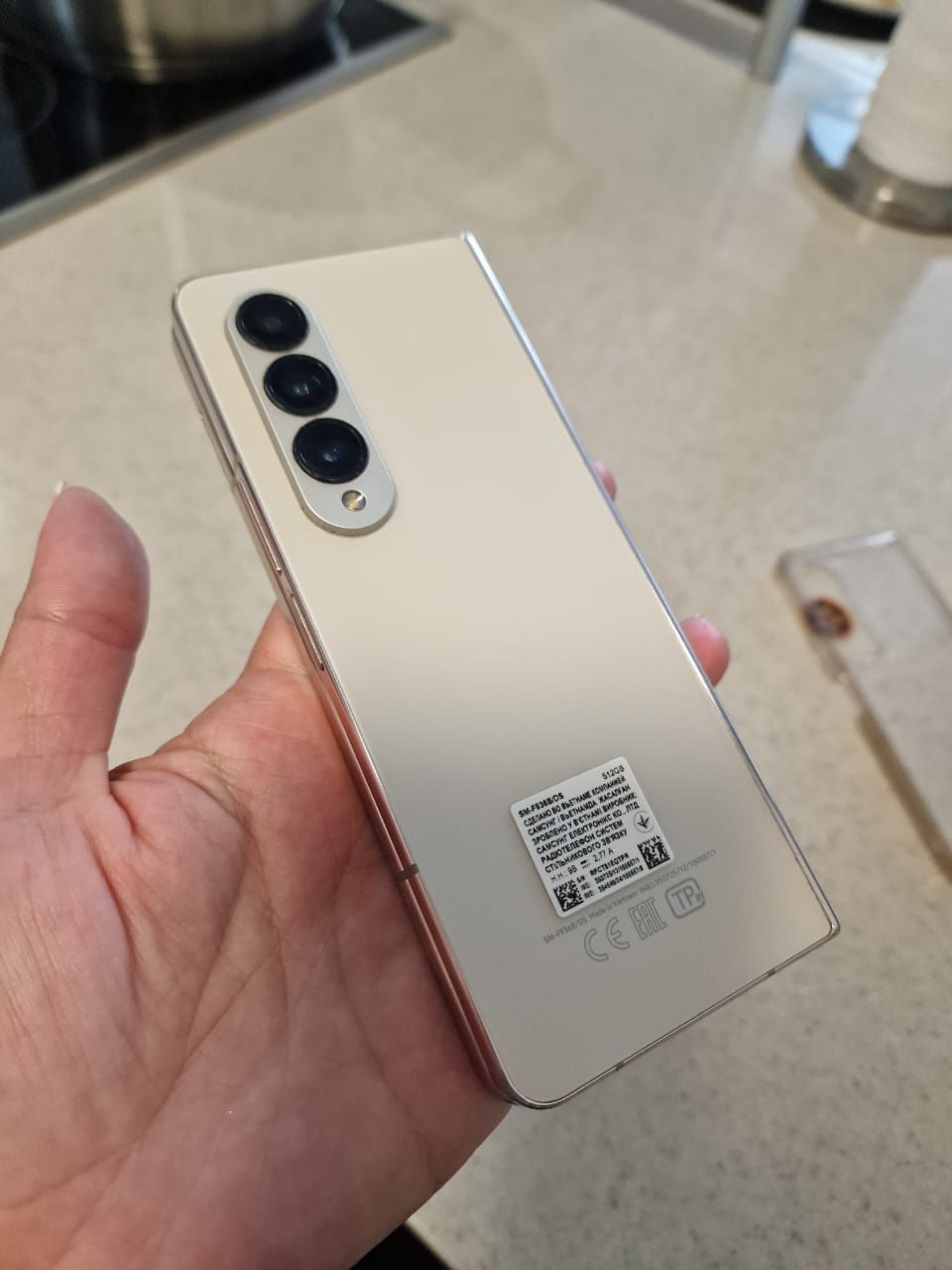 Продаю Samsung Z Fold4
