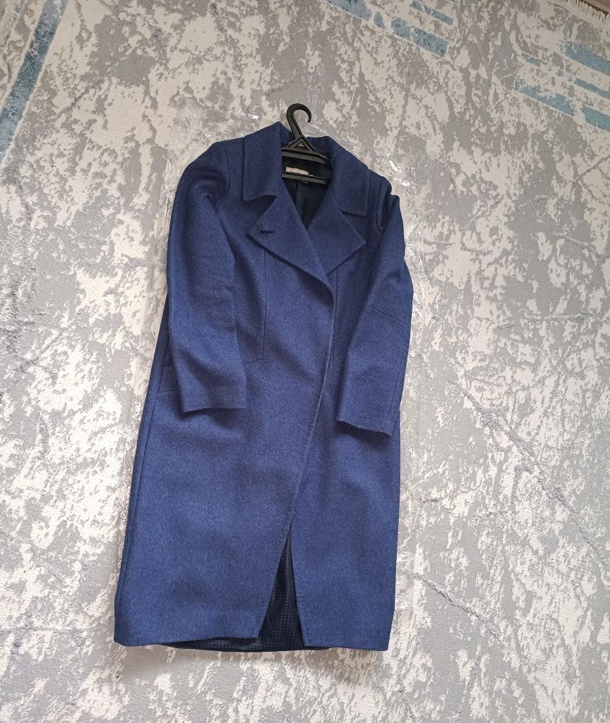Продам женское пальто
