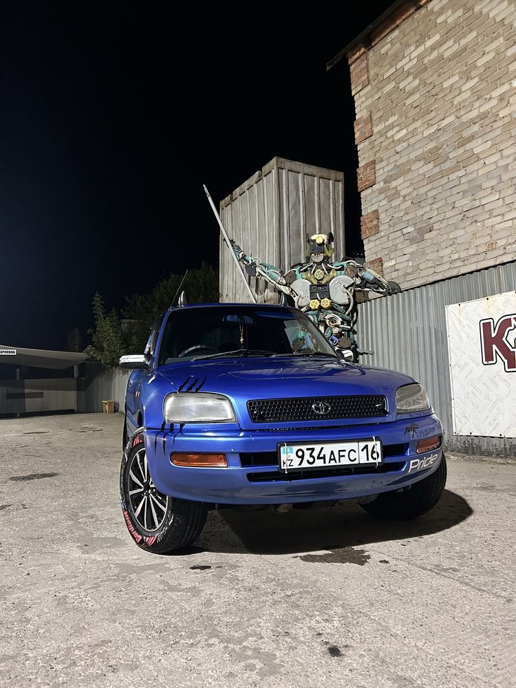 Продам RAV4 1995 год коротыш